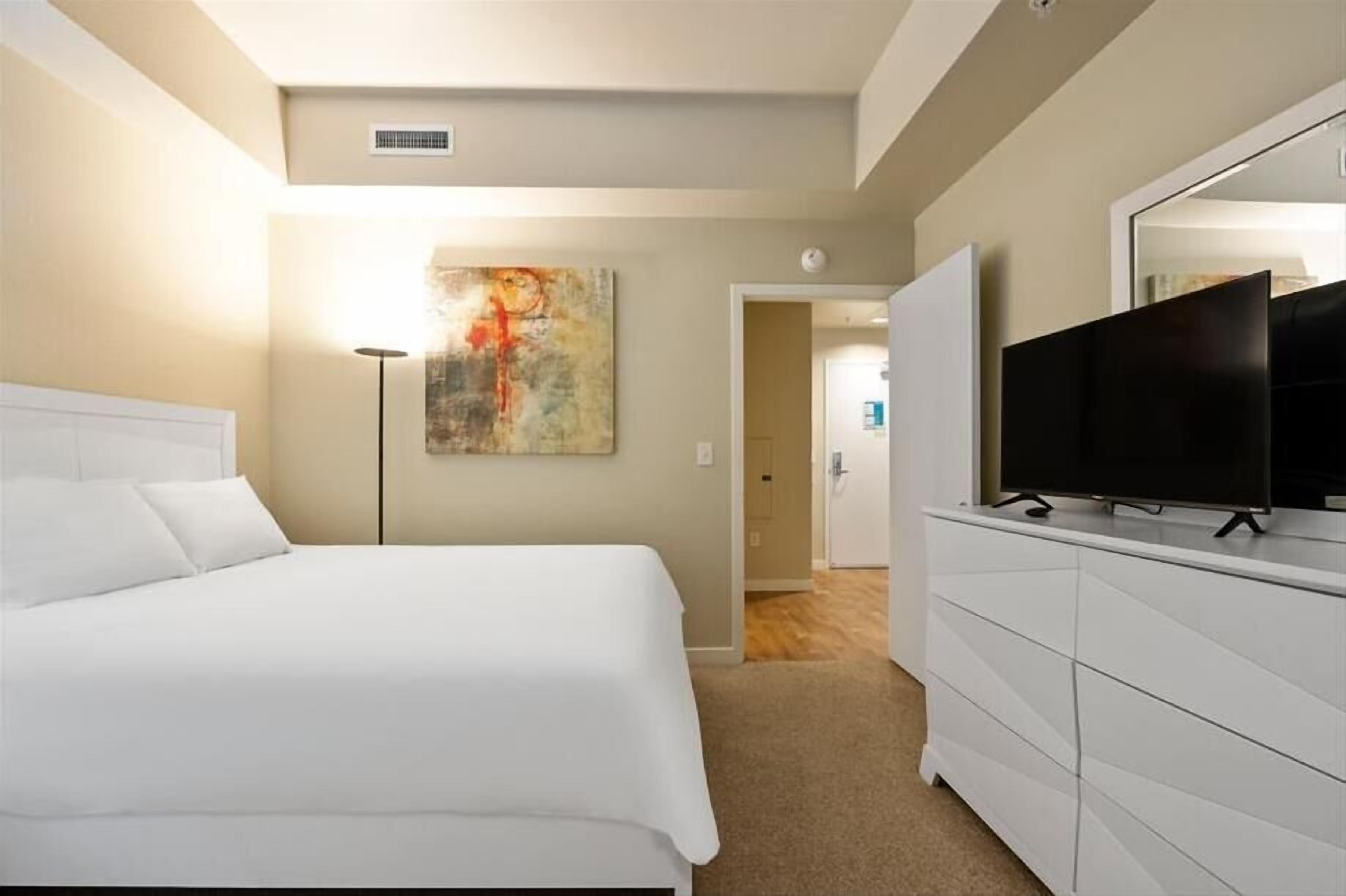 Desk, iron/ironing board, travel cot, free WiFi