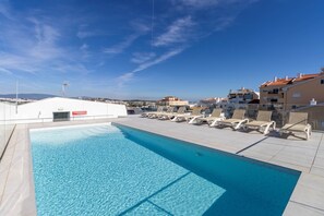 Pool - Modern vacation home with a pool and a sunny balcony in Lagos (Lagos)