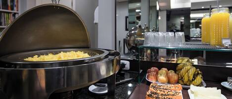 Desayuno buffet incluido todos los días