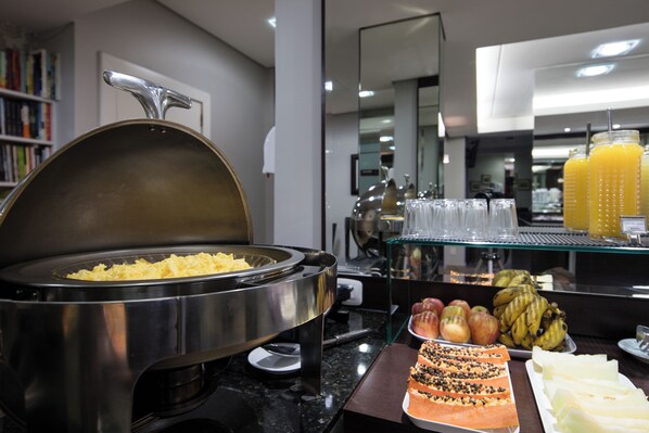 Petit déjeuner buffet compris tous les jours