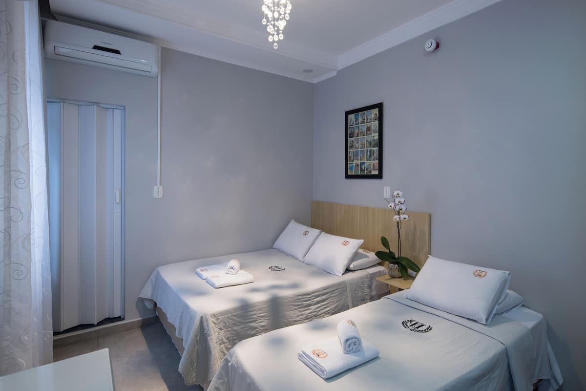 Standard Triple Room | Desk, laptop workspace, free WiFi