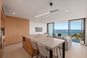 Apartment | Living room - Modern 1-bed With Tamarama Beach Views (Sydney)