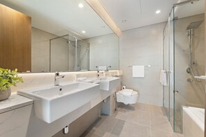 Bathroom - 2BR M Room CF7 B Partial Canal View (Dubai)