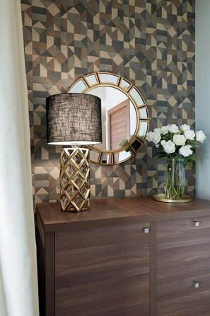 Deluxe-Doppelzimmer | Minibar, Zimmersafe, schallisolierte Zimmer, kostenloses WLAN