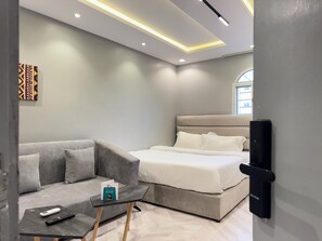 Iron/ironing board, WiFi - LP121.7 Special Riyadh Offer on Studio Stay in Al Masaif (Riyadh)