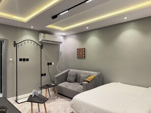 Iron/ironing board, WiFi - LP121.7 Special Riyadh Offer on Studio Stay in Al Masaif (Riyadh)