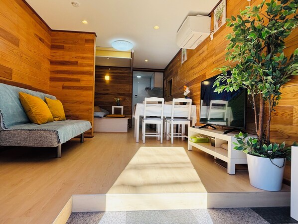 Interior - Lapis House (Tokyo)