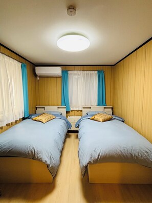 مكتب ومساحة عمل للكمبيوتر المحمول وواي فاي مجانًا