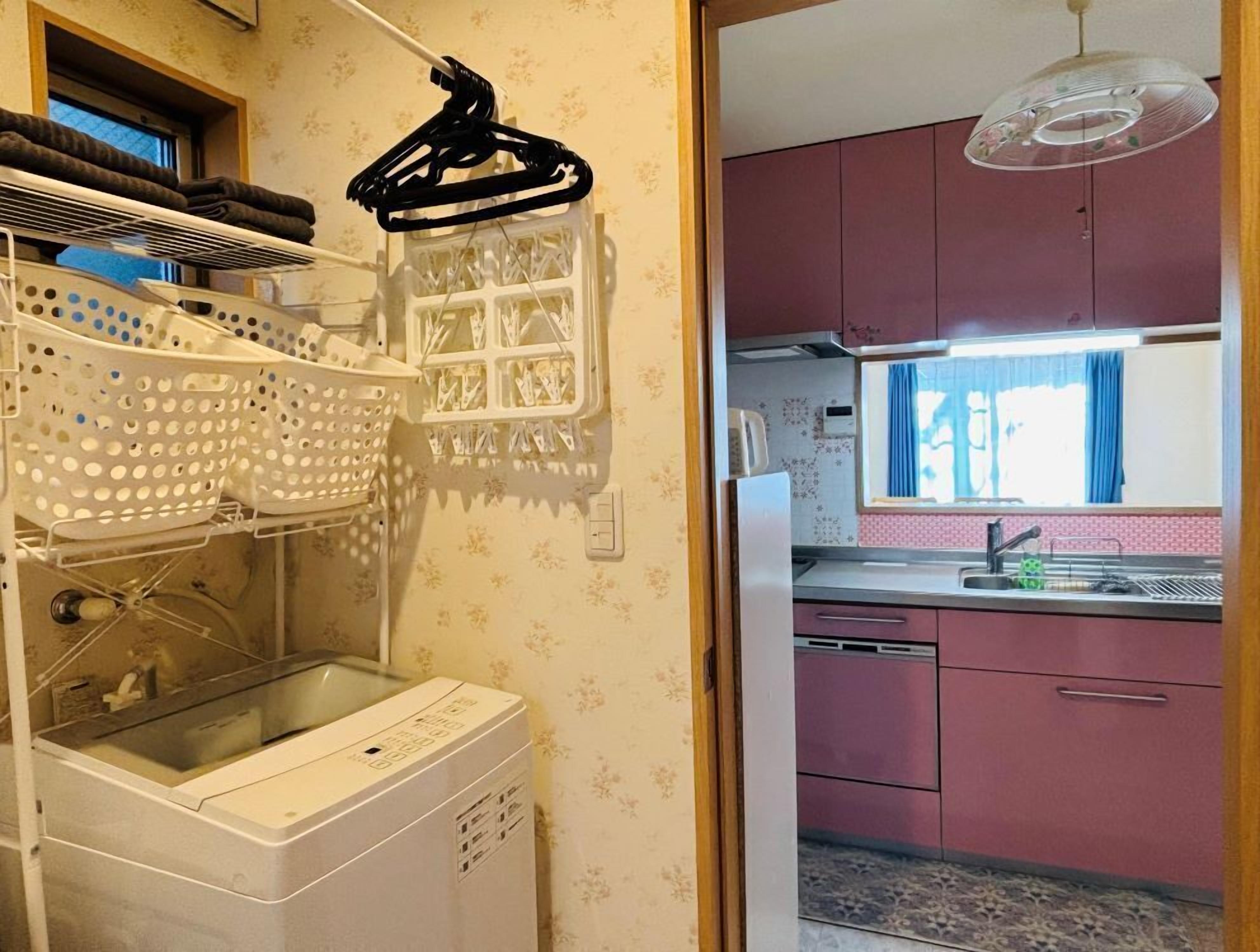 独立别墅, 阳台, 城市景观 (Lapis House 201) | 浴室 | 淋浴/盆浴组合、免费洗浴用品、吹风机、毛巾