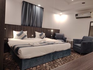 Design Double Room | Iron/ironing board, free WiFi