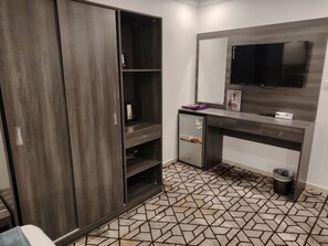 Design Double Room | Iron/ironing board, free WiFi