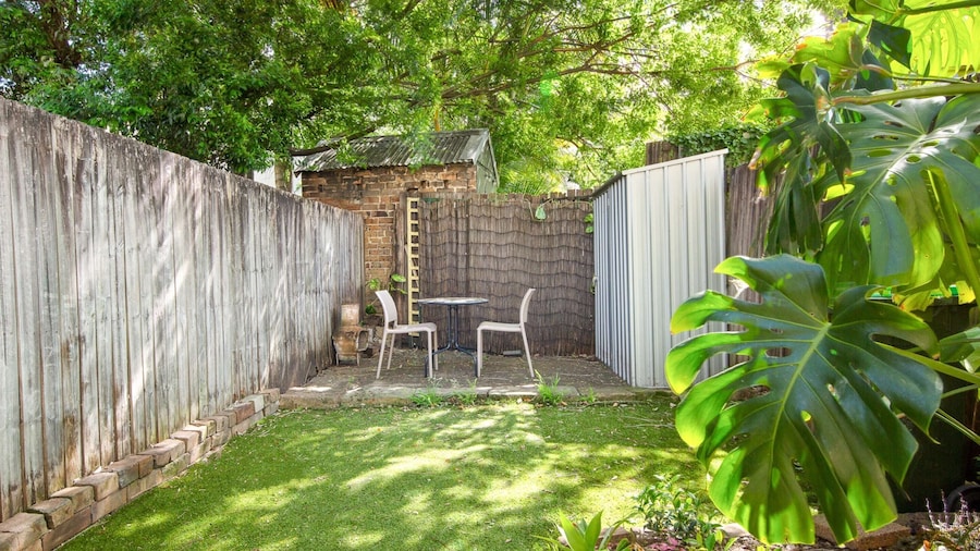 Stylish 2-bed House With Private Courtyard