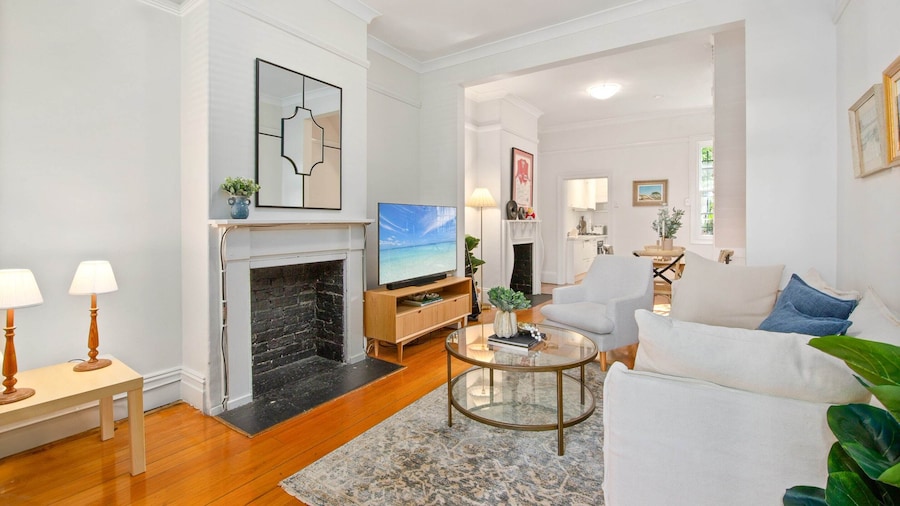 Stylish 2-bed House With Private Courtyard