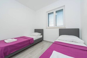Iron/ironing board, WiFi, bed sheets - Balen 1 apartment (Novalja)
