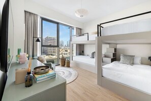 Free WiFi - 3BR with Burj Khalifa and Canal View (Dubai)