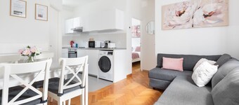 City Pearl 2-bedroom apartment, Prime Location!