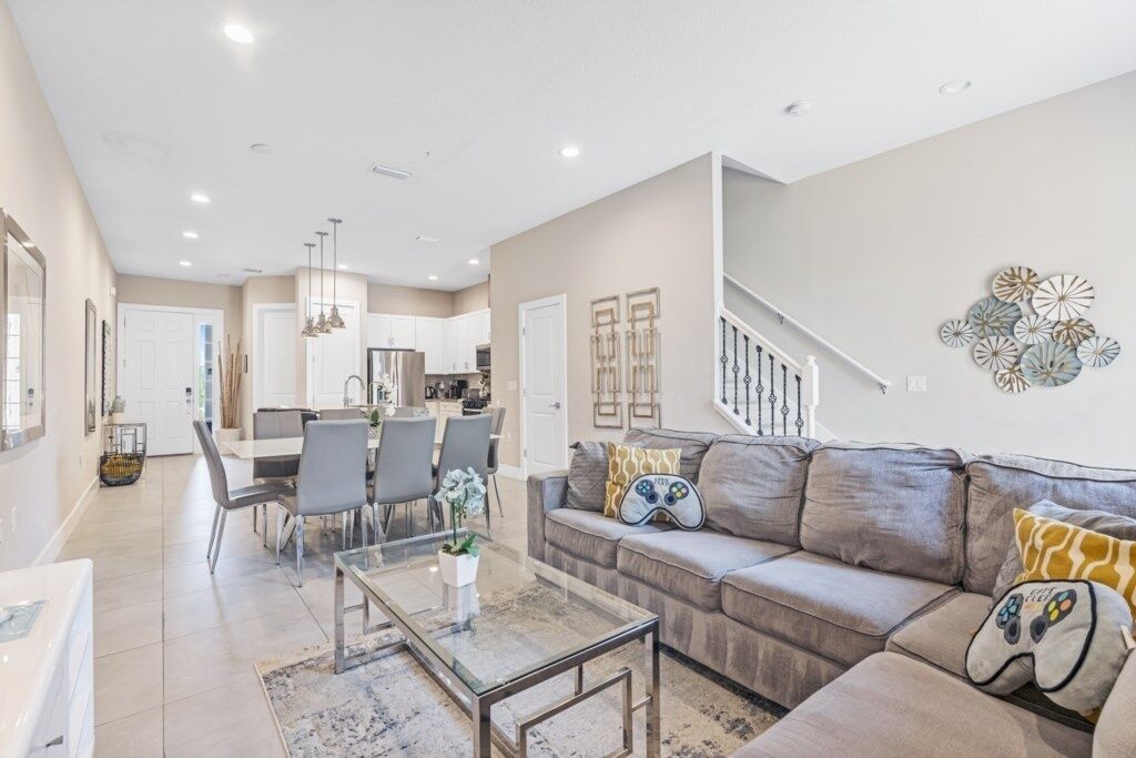 Townhome, 4 Bedrooms | Living area