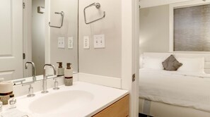 Leilighet, 2 soverom | Bad | Håndklær og sjampo