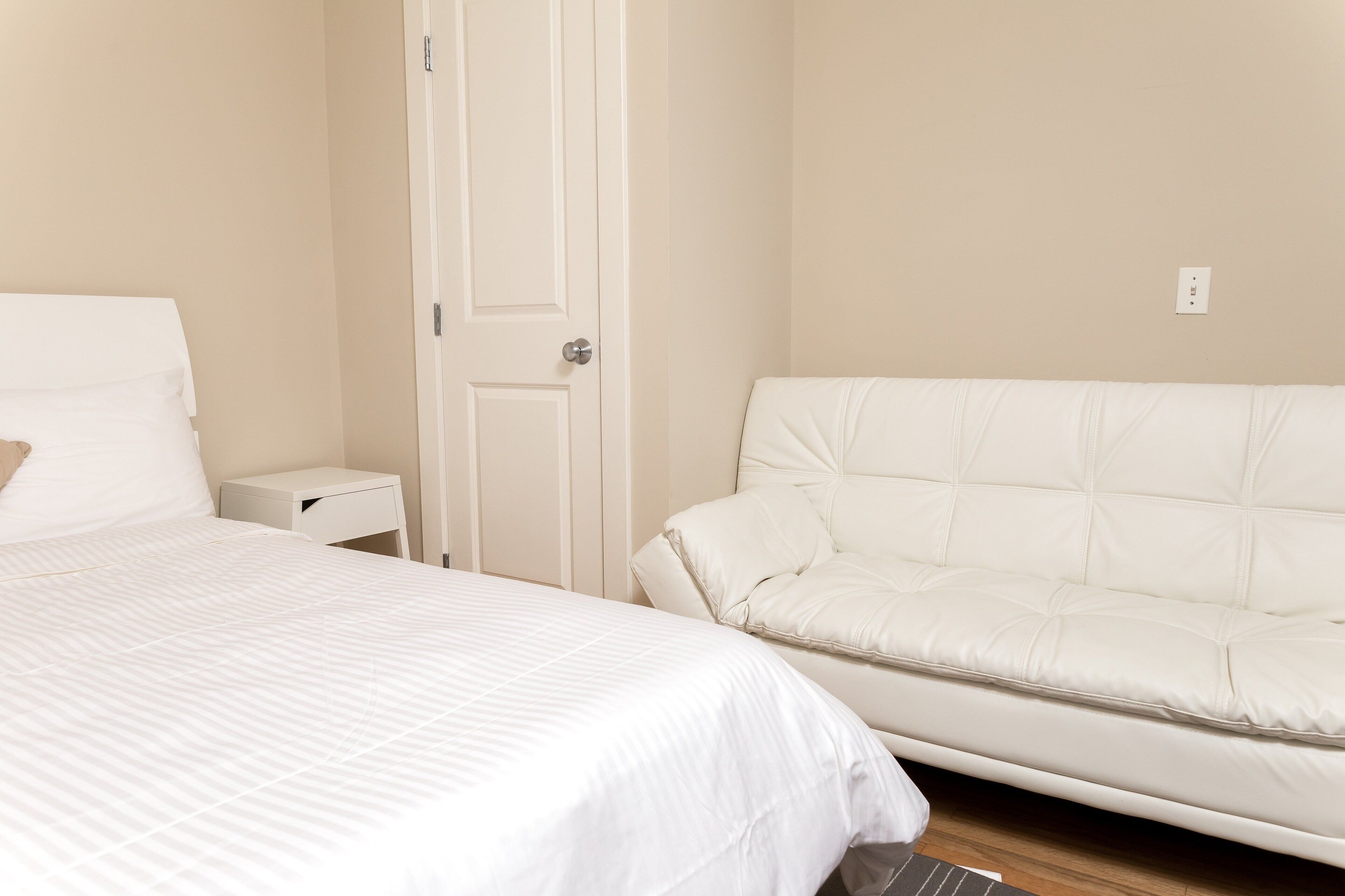 Apartment, 2 Bedrooms | 2 bedrooms, iron/ironing board, free WiFi