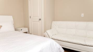 Apartment, 2 Bedrooms | 2 bedrooms, iron/ironing board, free WiFi