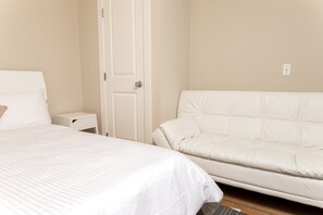 Apartment, 2 Bedrooms | 2 bedrooms, iron/ironing board, free WiFi - Thomas Circle 2br Furnished Condo 2 Bedroom Apts (Washington)