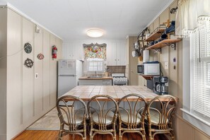 Microwave, coffee/tea maker - Mallard 2B close to the Beach (Ocean City)