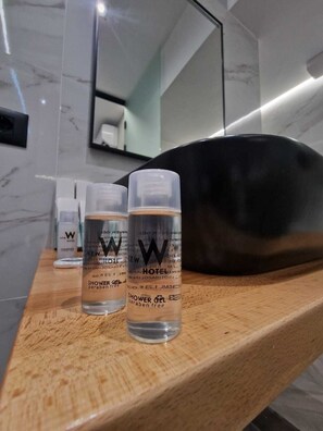 Doppel- oder Zweibettzimmer | Badezimmer