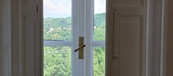 Casa storica di Sant'Andrea by Italita, town house with hot tub in Calamandrana