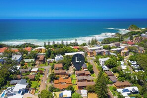 Exterior - Bright, Funky Coastal Getaway – 2 Bedroom Holiday Unit (Port Macquarie)