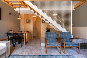 Interior - Orange Apartments A – Porto: Modern Comfort and Tranquility in a Historic Neighborhood (Porto)