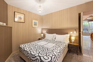 Fer et planche à repasser, Wi-Fi, draps fournis