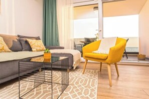 Flat-screen TV - Blue waves apartment (Mandre)