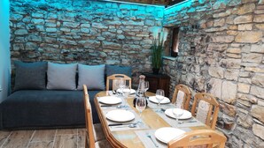 Dining - Juniper Stone Cottage by Villas Guide (Benkovac)