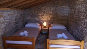 Iron/ironing board, free WiFi, bed sheets - Juniper Stone Cottage by Villas Guide (Benkovac)