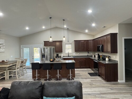 Corydon Family Home 3-Bedroom