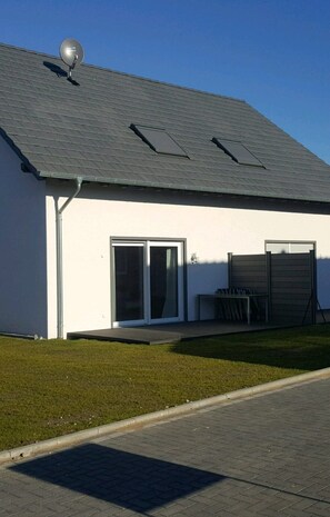 Exterior - Moderne Ferienwohnung mit Sauna & Terrasse (Butjadingen)