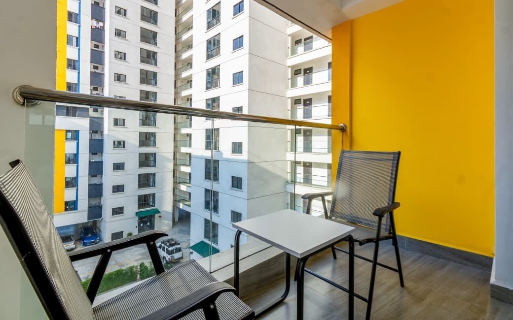 Familieleilighet, balkong, byutsikt | Balkong