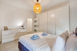 3 dormitorios, tabla de planchar con plancha, wifi gratis y ropa de cama