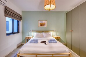 3 bedrooms, iron/ironing board, free WiFi, bed sheets - Bright & Cozy 3-Bedroom Apartment ACAL1-1 (Marsaxlokk)