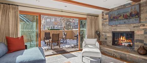 TV, fireplace, offices