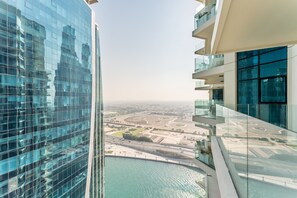 Pool - Balcony Facing a Partial Canal View, Close to Metro and Marine Transport (Dubai)