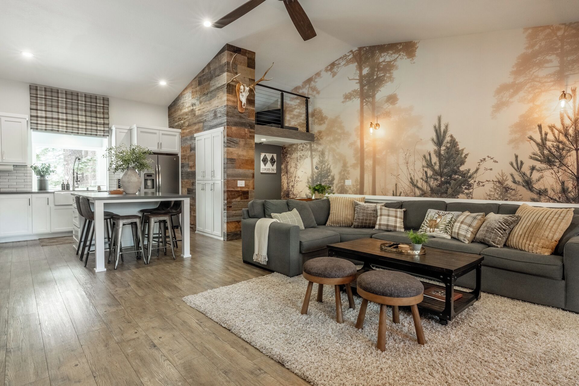 Smart-TV, Kamin, Tischtennisplatte