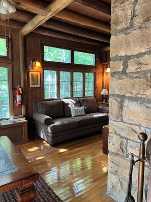 Living area - The Big House @ Wendover - Historic Home (Wendover)