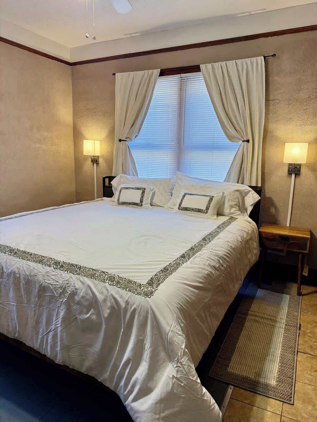 Iron/ironing board, WiFi, bed sheets