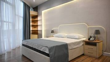 Bügeleisen/Bügelbrett, kostenloses WLAN