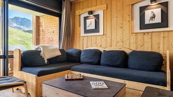 Télévision, cheminée