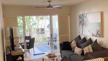 Apartment, 2 Bedrooms, Balcony | Living area