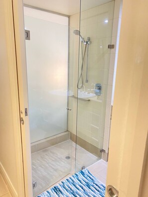 Apartment, 2 Bedrooms, Balcony | Bathroom - Peppers Palm Cove Luxury (Cairns)