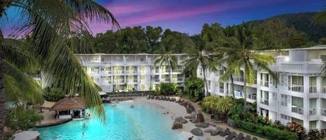 Apartment, 2 Bedrooms, Balcony | Pool