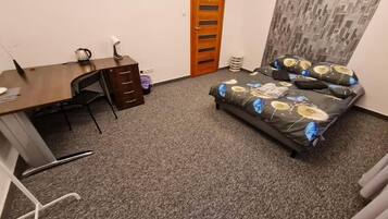 Classic Room, 1 Double Bed | Desk, laptop workspace, iron/ironing board, free WiFi